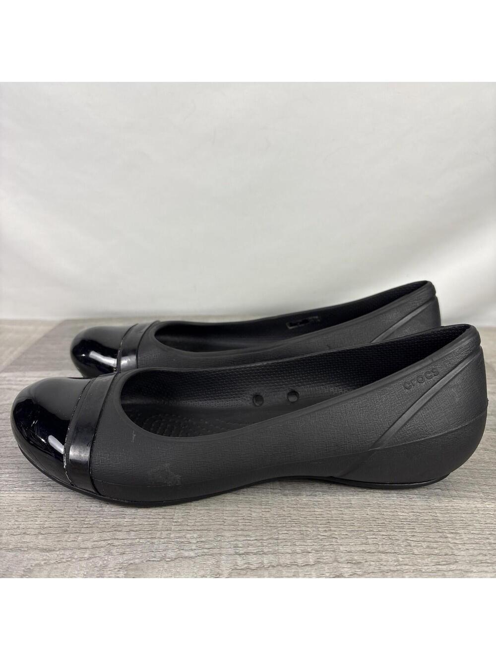 Crocs Women’s Ballet Flats Shiny Cap Toe Black Slip-on Shoes US Size 8